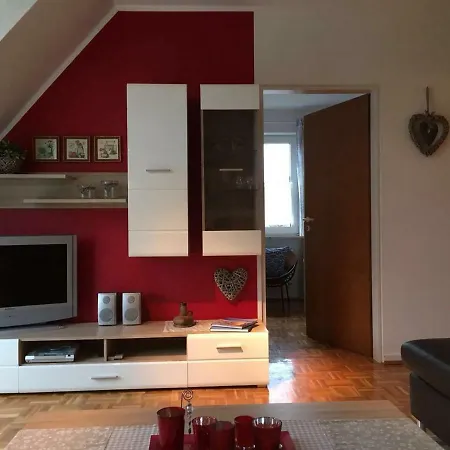 Strandlaufer Apartament *